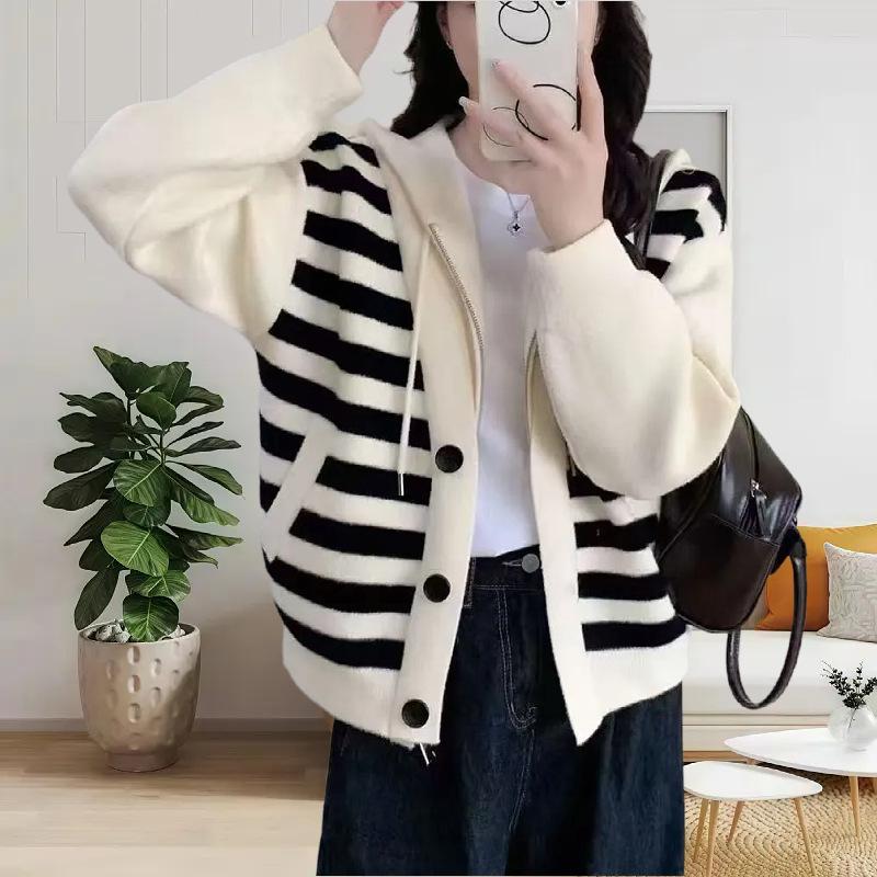 

Fake two-piece hooded sweater jacket women s spring and autumn new loose striped fashion knitted cardigan top One size бежевый