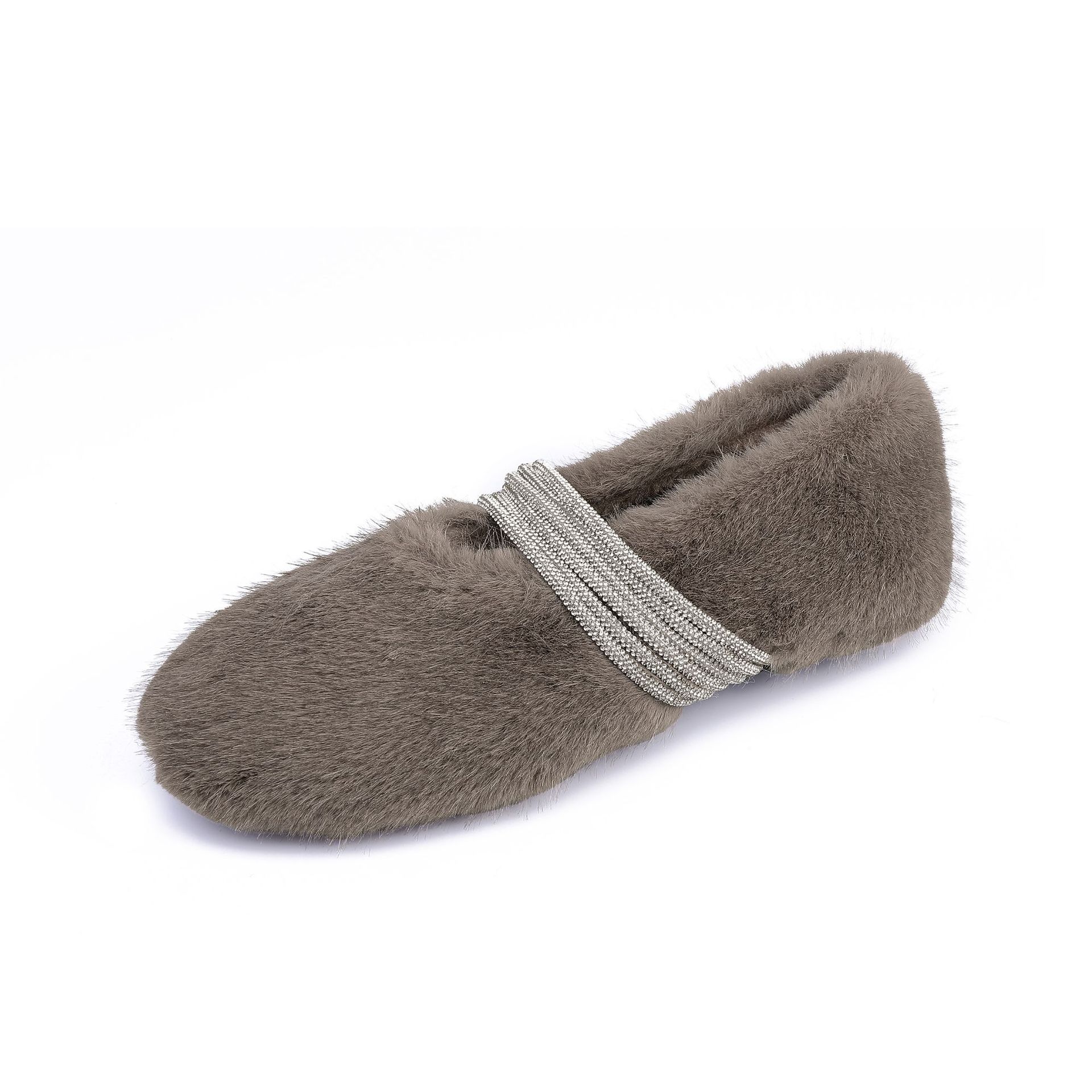 

Winter new thick-soled fluffy shoes women wear fashionable warm cotton shoes Korean version versatile sparkling one-word women s shoes 34