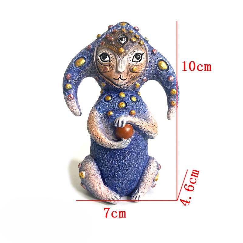 Three-eyed Alien Magic Alien Resin Decorative Items for Courtyard Design and Artistic Decoration