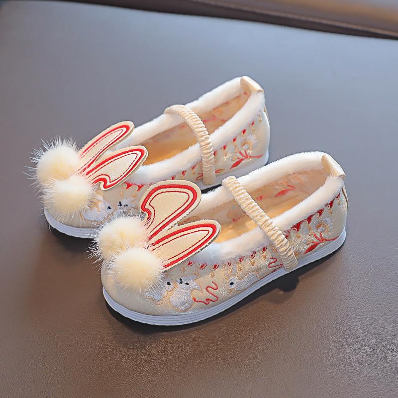 Girls Casual Shoes Kids Embroidered Rabbit Cloth Shoes Chinese Style Traditional Holiday Performance Warm Cotton Shoes Winter