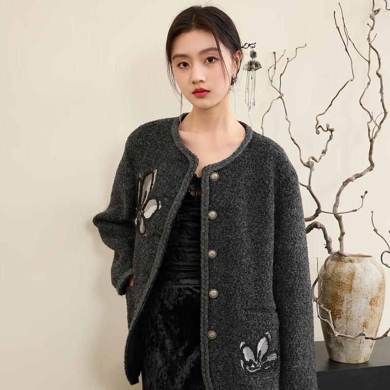 New Chinese Style Lamb Wool Embroidered Coat