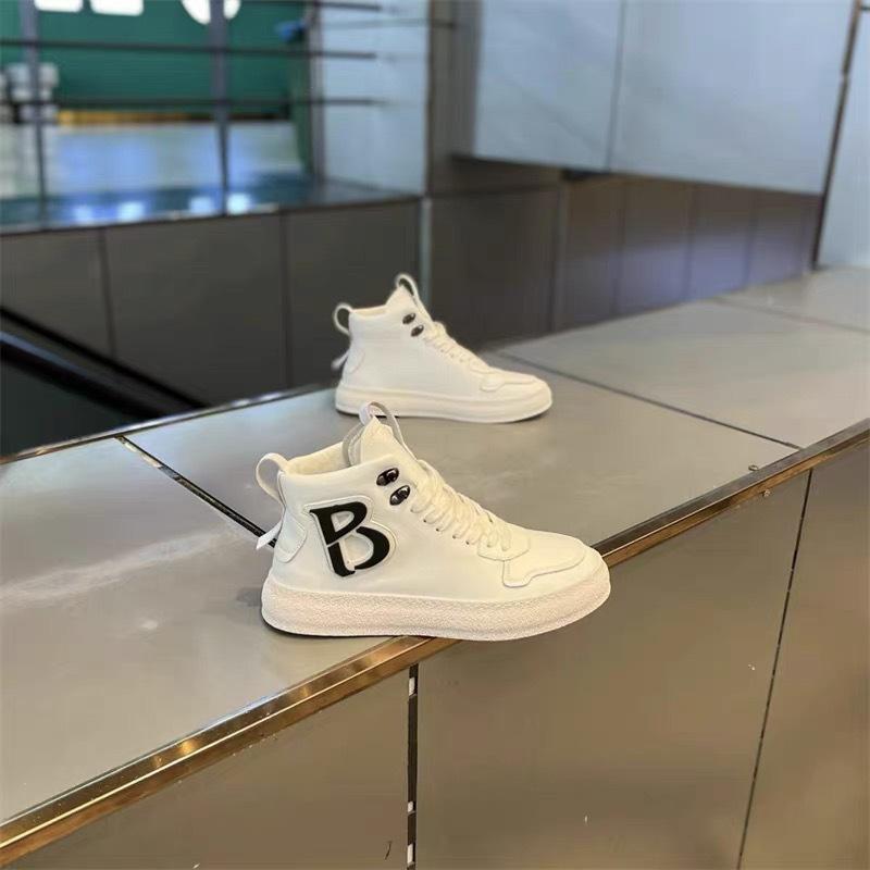 Spring and autumn high-top lace-up soft sole leather surface comfortable board shoes lightweight height-increasing casual shoes