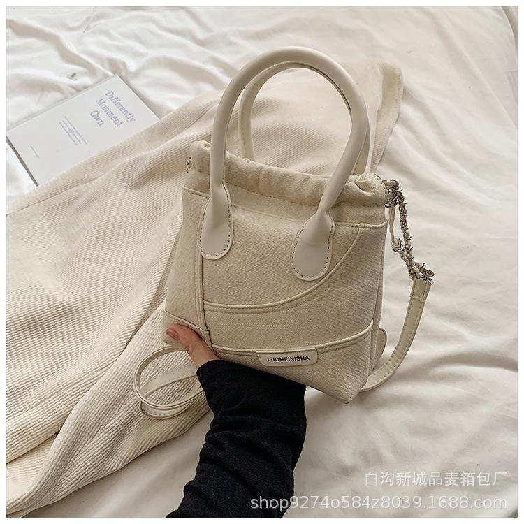 

Simple portable bucket bag women s 2025 new niche trend shoulder bag foreign style personality fashion backpack белый