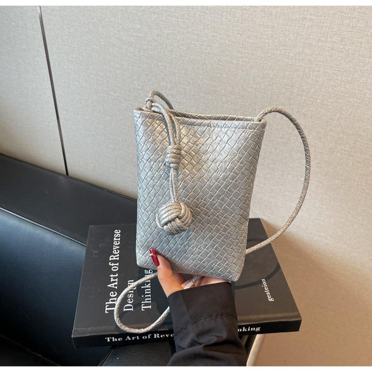 Versatile bucket bag femininity new summer simple fashion shoulder bag woven oblique span bag