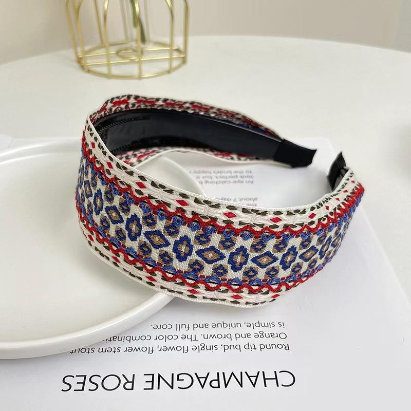 

Этническая ретро-богемная плетеная повязка для волос с вышивкой, повязка на голову для женщин и девочек, повязка на голову, корейская резинка для волос, противоскользящий головной убор 1PC белый