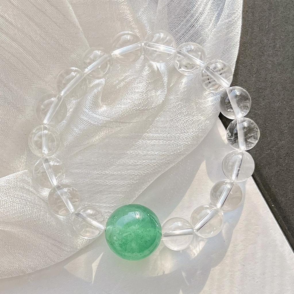 8-17Mm High Quality Near Vitreous White Crystal Natural Green Strawberry Crystal Bracelet