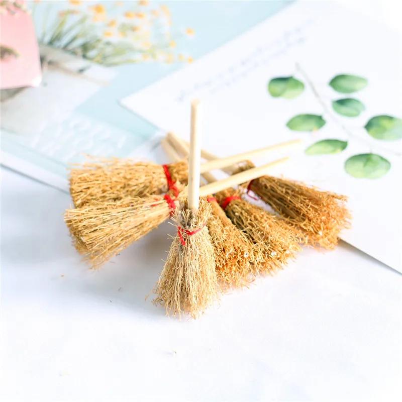 5pcs Miniature Broom Model Shooting Props Miniature Scene Model Small Broom Dollhouse Accessories Decoration