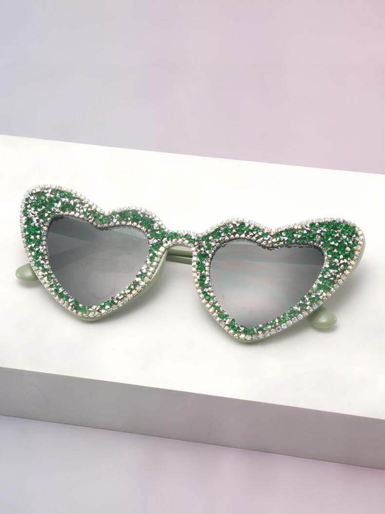 

2026 Cute Diamond Encrusted Heart Style Women Sunglasses Trendy Female Sun Glasses Romantic Lady Light Luxury Gift KJ162