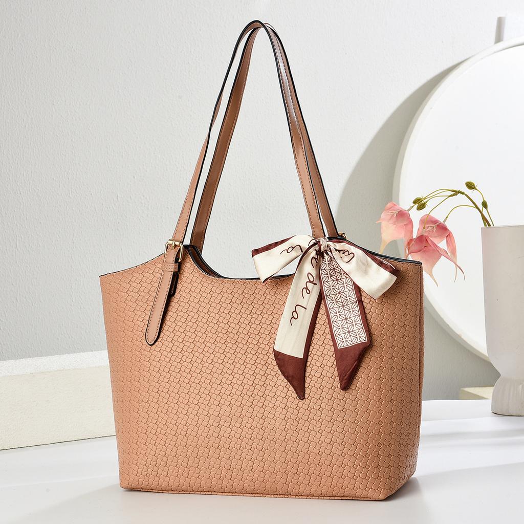 Vintage tote bag women's simple texture shoulder bag practical commuting large capacity armpit bag