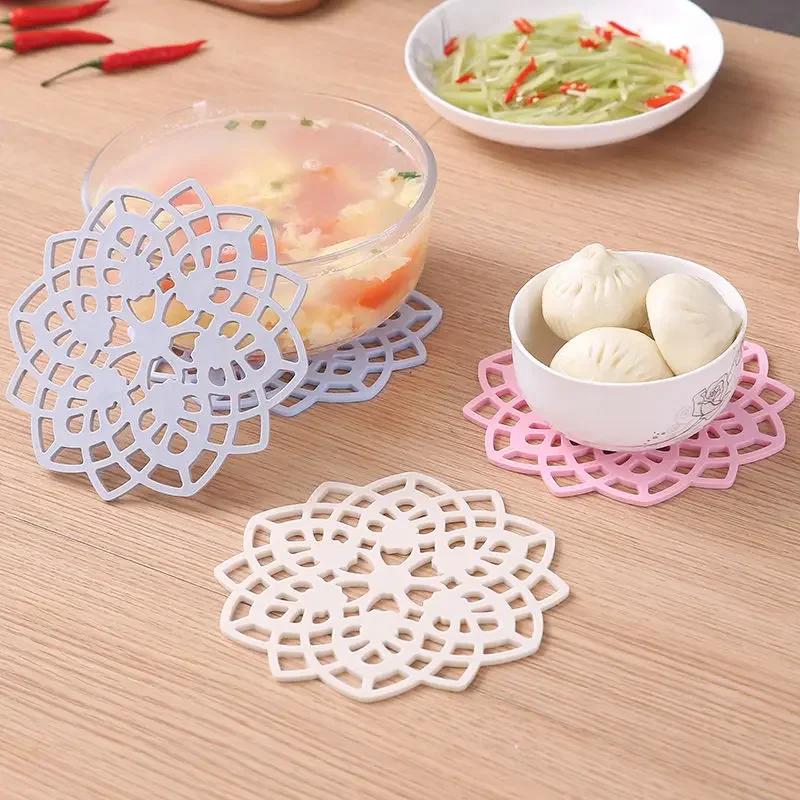 Heat Resistant Tea Coaster Mat, Universal Non-Slip Silicone Pad for Hot Pots & Mugs, Kitchen Dining Accessory