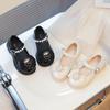 Girls Leather Shoes Round Toes Non-slip Kids Princess Shoes Sweet Lace Bows 2025 New Children Flat Shoes Beading Cute Love Heart