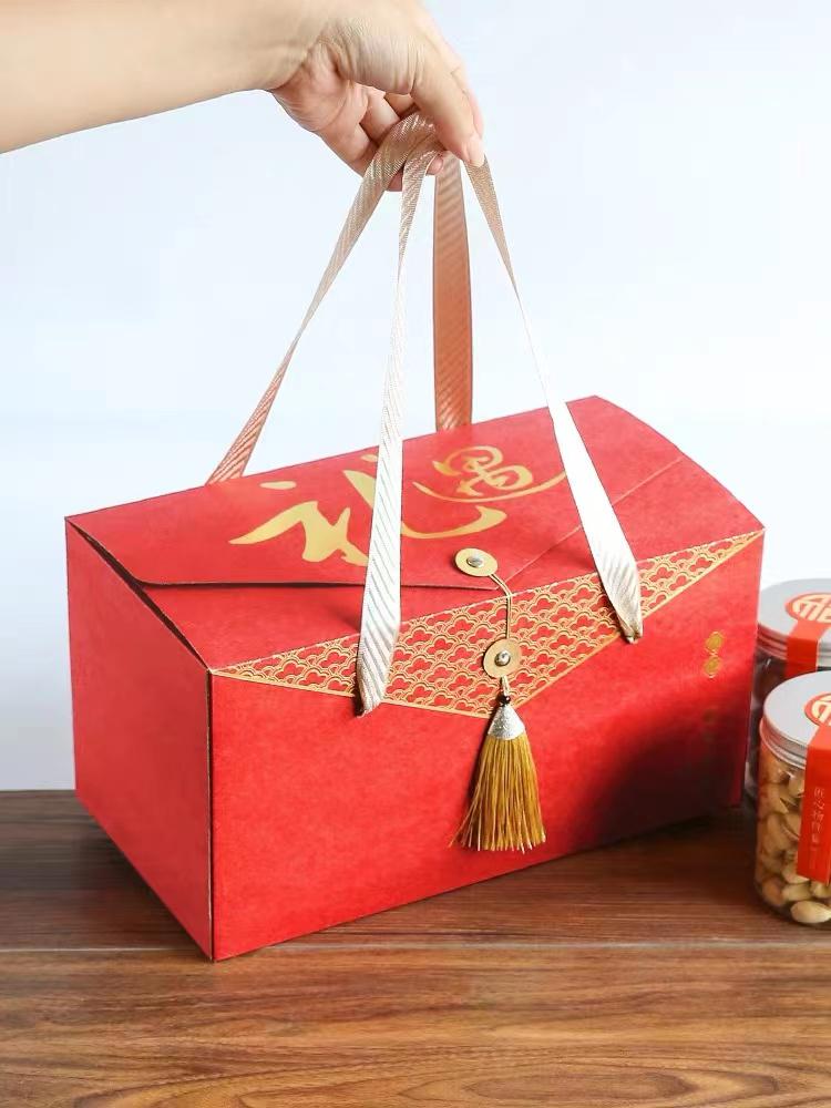 Chinese Style Hot Stamping Gift Box for Pastries and Local Specialty Gifts - Customizable and Reusable