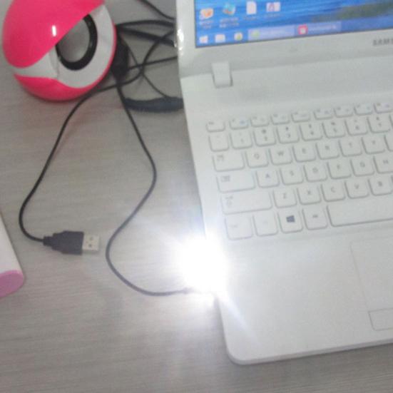 Mini lampada USB portatile a luce notturna a LED bianca brillante da 2 pezzi per la lettura del laptop del PC