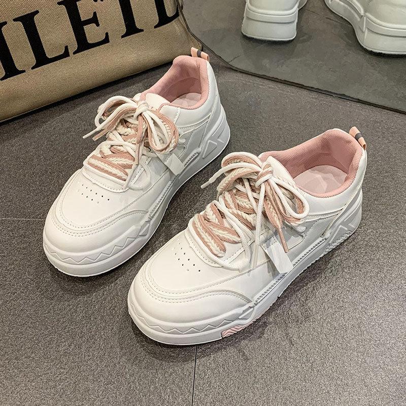 Vielseitiger lässiger Stil Sport-Board-Schuhe Studenten-Laufschuhe Damen Frühjahr 2025 neu Hongkong-Stil beliebte dicksohlige weiße Schuhe