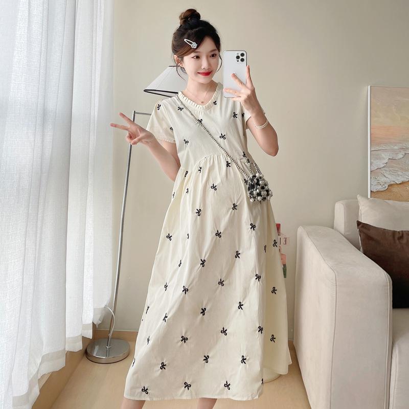 2026 Summer Chic Maternity Wear: Fashionable Loose Embroidered Dress for Stylish Moms M