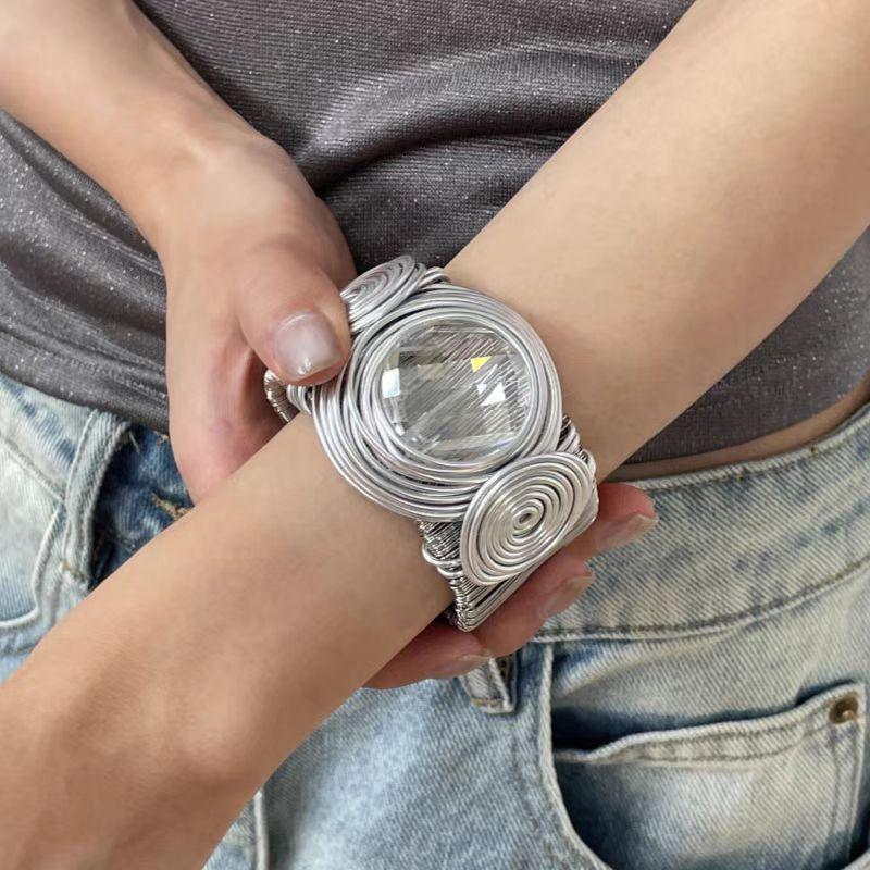 

Punk Personality Sliver Color Metal Coils Winding Geometric Circular Black Crystals Opening Bangles for Women Men Trendy Jewelry
