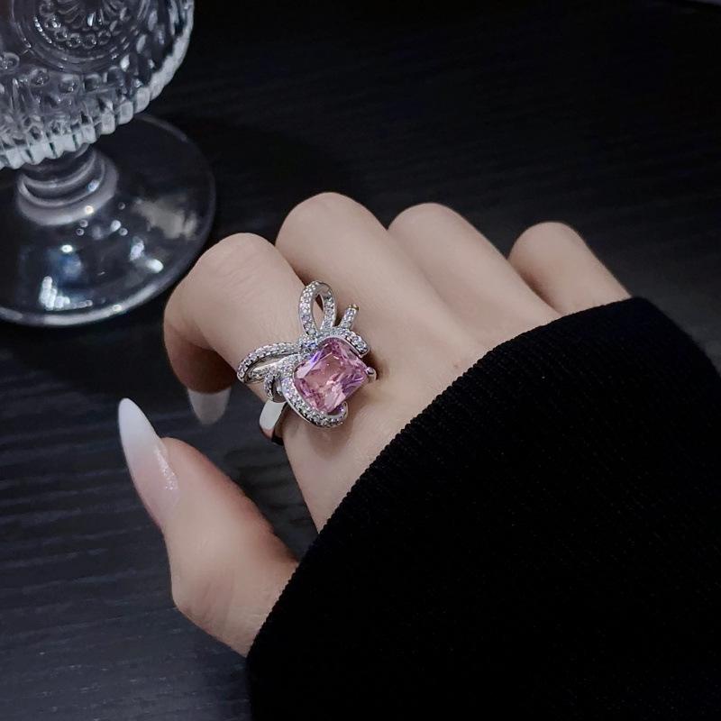 Niche Pink Bow Jewelry Set: Earrings, Necklace, Ring with Full Diamond Design кольца
