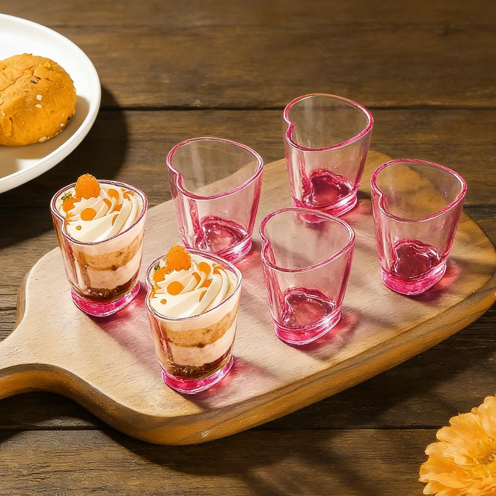 24/12Pcs Mini Wine Glass 1.5oz Heart Shape Cake Cup Tequila Spirit Shot Whiskey Glass Plastic for Festival Party Dessert Decor