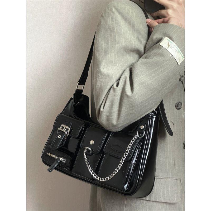 Black Versatile Commuter Shoulder Crossbody Bag Solid Color Spice Girl Chain Bag Niche Design Cool Handsome Locomotive Bag Multi-Pocket