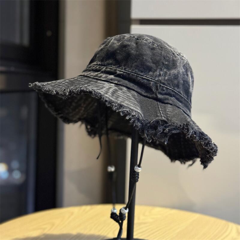 

High-quality retro fashion frayed denim bucket hat, spring and summer sun protection hat, makes the face look smaller, versatile and trendy Adult54-60Adjustable чёрный