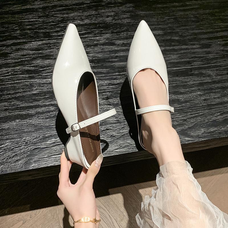 

2025 spring and autumn new fashion versatile French thick heel bag head half slippers women wear pointed middle heel sandals 40 білий