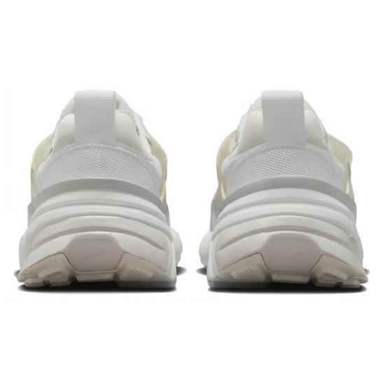 Nike V2K Run Metalická stříbrná W - FD0736-104