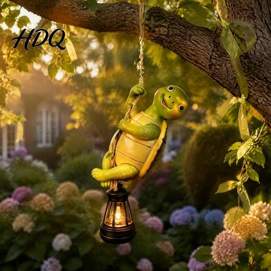 Outdoor Animal Statues Climbing Solar Light Resin Statue with Lantern Frog Garden Decor Hanging Light for Yard Tree Decoration Powered Patio