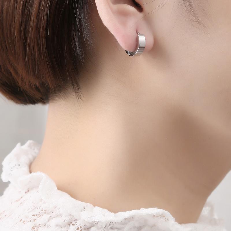 Rose Gold Waterproof Stainless Steel Hoop Earrings - Non-fading Wide C-shaped Ear Clips for Men and Women.