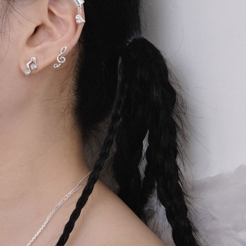 Reinheart Mini Star Clef Piercing