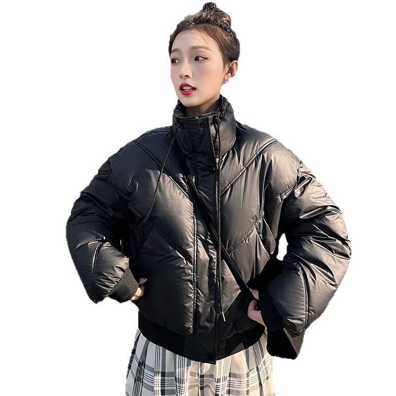 

Короткая пуховая хлопковая куртка женская зимняя с воротником, ощущается свободной и толстой, как хлебная корка. XL