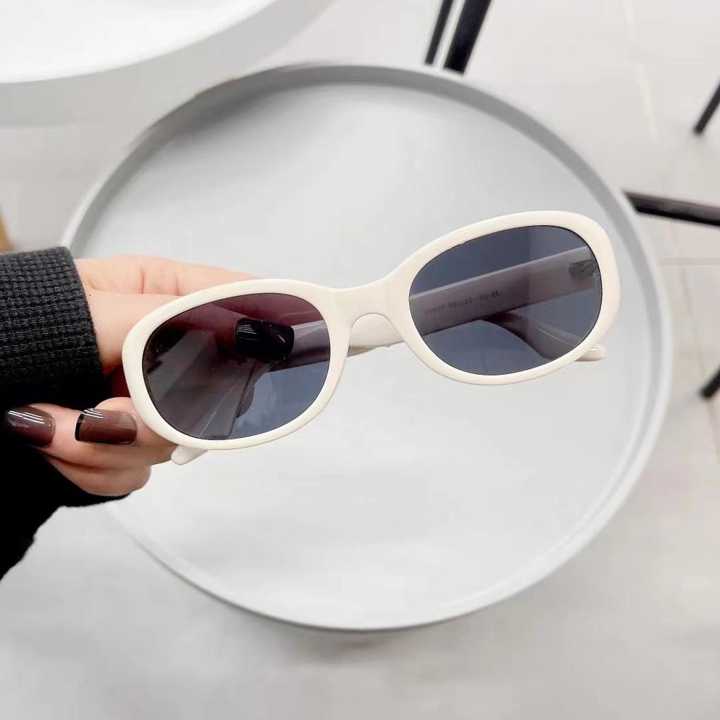 Oval Shape Ladies Sunglasses Fashion Trendy UV400 Protection Sun Glasses for Women Outdoor Activity