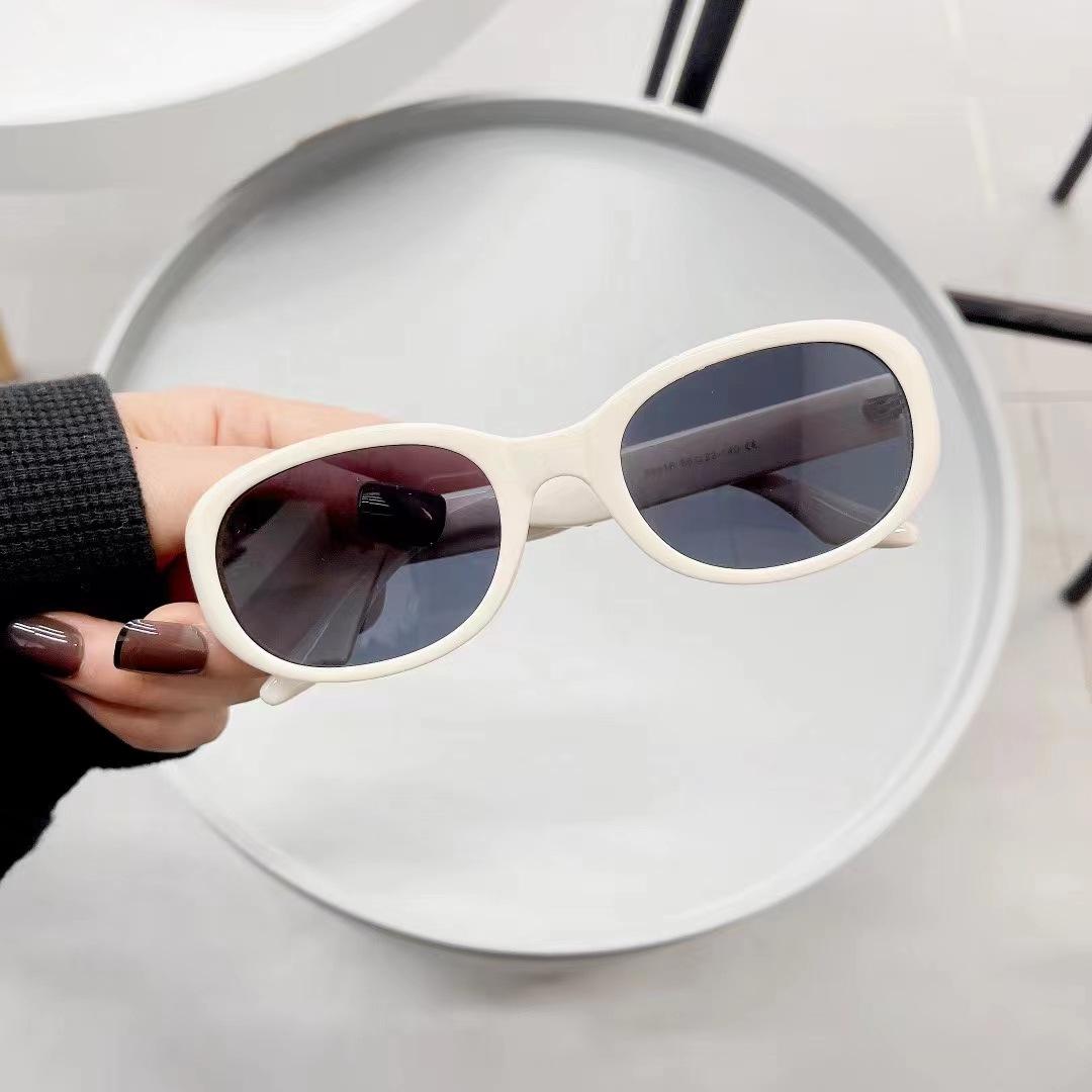 

Fashion Trendy Women Sunglasses European American Style Oval Shape Men Glasses Outdoor Travelling Hiking Woman Sunglass