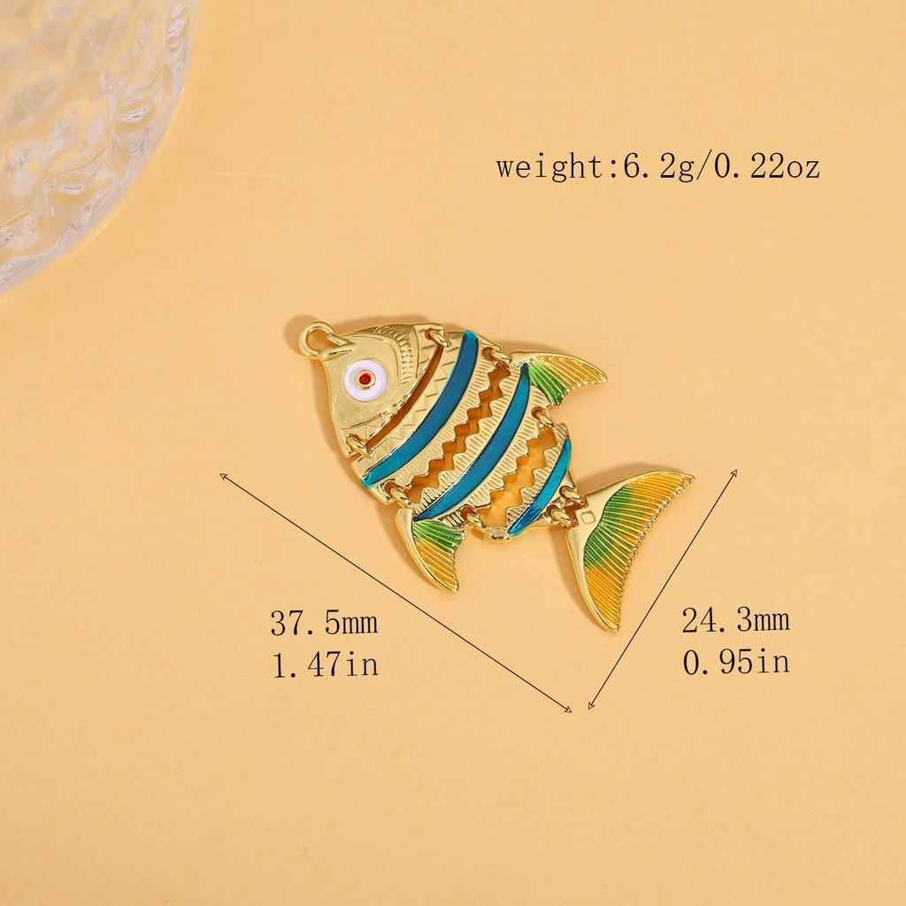 Eleganter vergoldeter Koi-Fisch Anhänger mit Strasssteinen