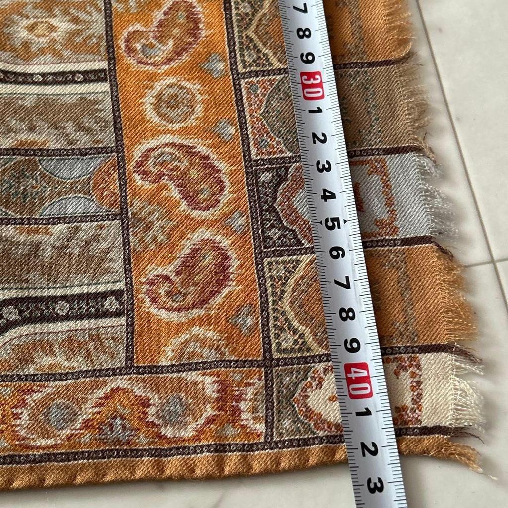 Used Beautiful condition ETRO large stole scarf, silk-wool, paisley pattern, 128x42cm