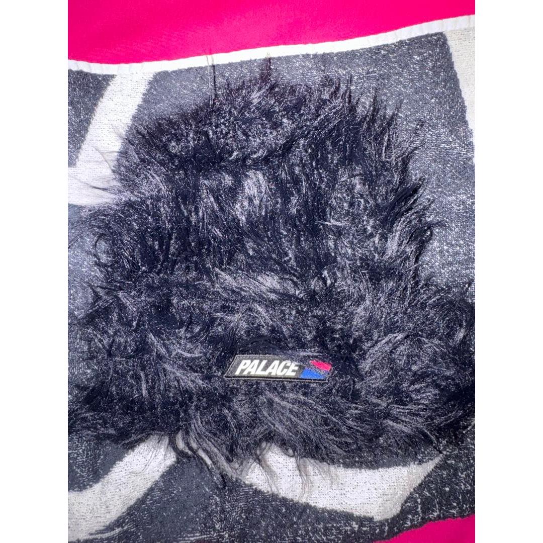 Used PALACE yeti beanie