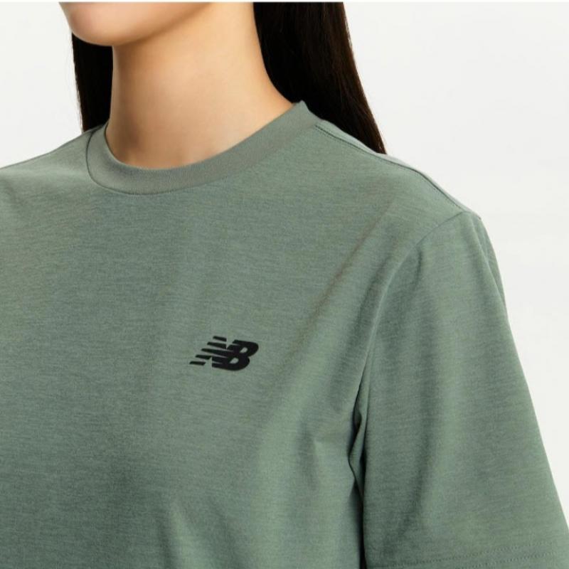 New Balance Tee Lqj Nbnee22433 49 Uni Frozen Small Logo Short Sleeve Tee  