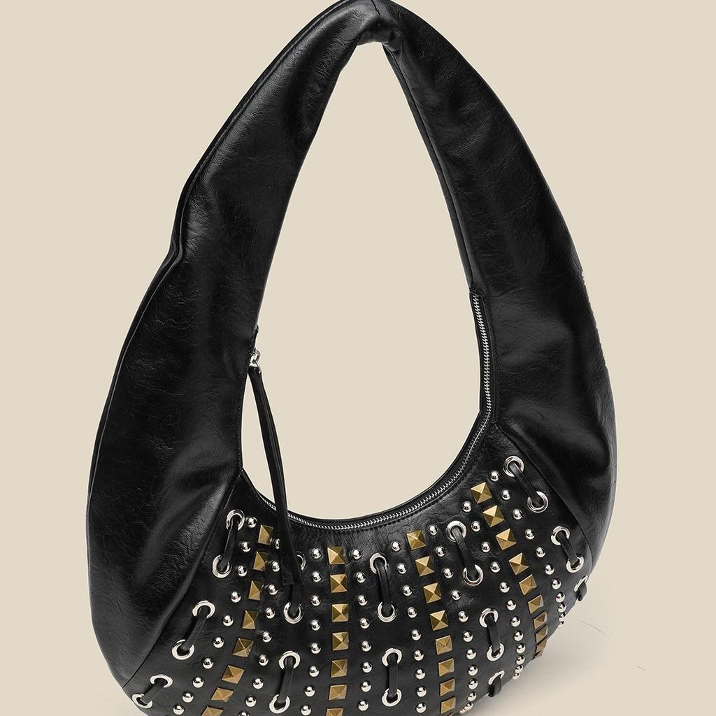 Women's Bag, European and American Punk Style Heavy Industry Rivet Hand-held Shoulder Bag, New Large Capacity Women's Armpit Bag