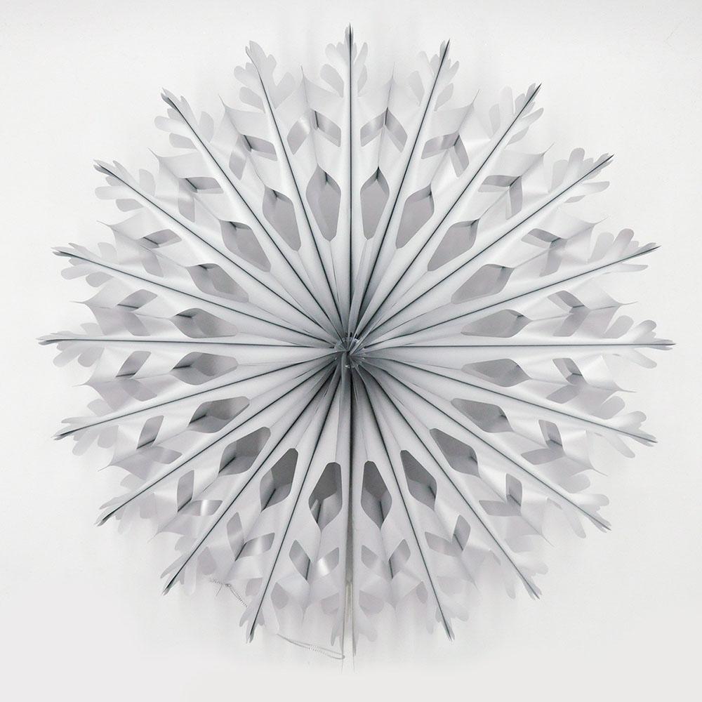 

18 дюймов Снежинки Цветочный веер с алюминиевой пленкой Пластиковый выемчатый складной для рождественской вечеринки Фон для украшения витрины серебряный