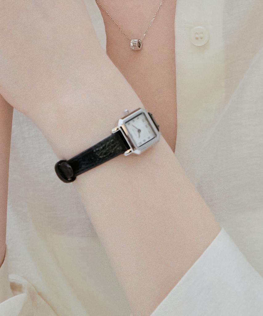 Jeieseutina Amico Square Leather Watch (Jwm1Le5Bs501Whbk0)
