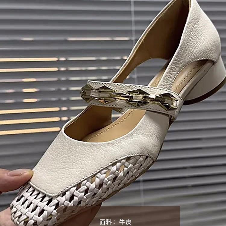 Cowhide woven mesh hole shoes 2025 spring and autumn models square head thick heel one-button metal hollow fashion sandals