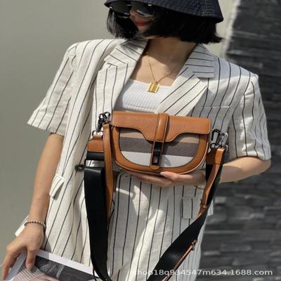 Geantă Șa Nouă la Modă Geantă Crossbody Casual Potrivită cu Orice Cămașă Plaid Curea Lată pentru Umăr Genți de Umăr de Înaltă Calitate pentru Femei