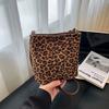 Korean Minimalist Crossbody Bag Autumn New Suede Retro Leopard Print Shoulder Bag Comfortable and Versatile Texture Bucket Bag
