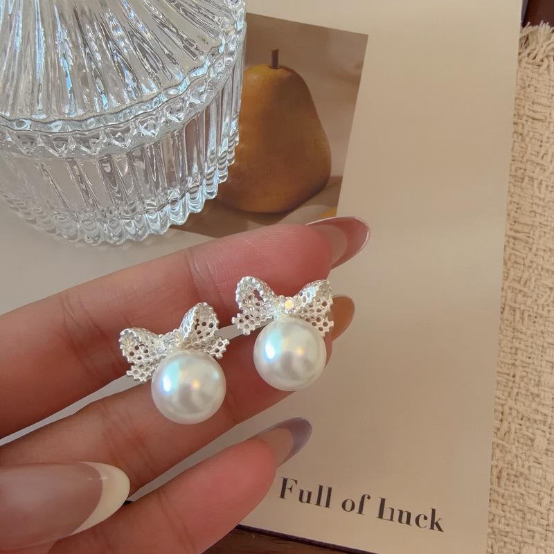 French Lace Edge Bow Pearl Earrings: Elegant High-End Versatile Jewelry for Women
