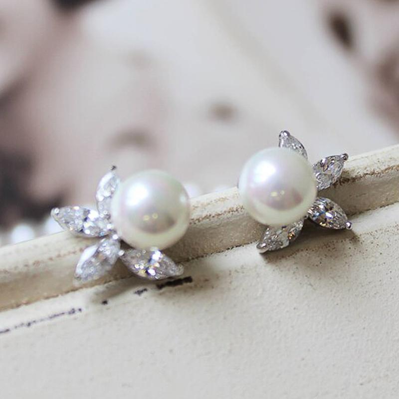 Dainty Imitation Pearl Stud Earrings Fancy Flower Shaped Ear Accessories for Women Daily Wear Earrings Fashion Jewelry
