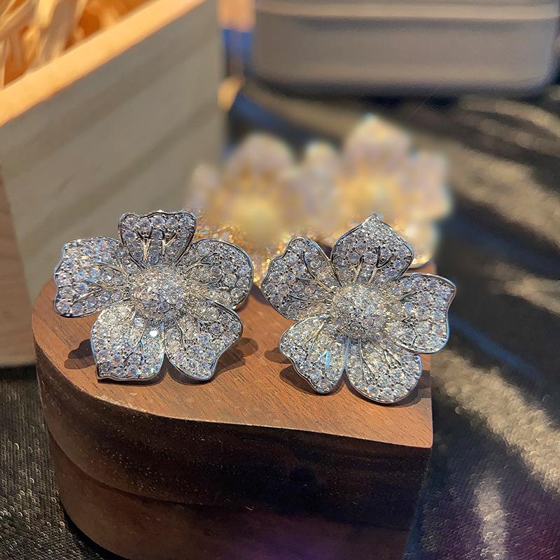 Petal Earrings Pink Exquisite Flower Earrings Ladies' Fashionable And Elegant Accessories