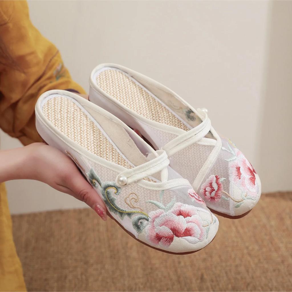 Maogu 2025 Summer New Chinese Shoes Embroidered Low Heel Women's Shoe Breathable Mesh Female Slippers Slides for Women Mules 34