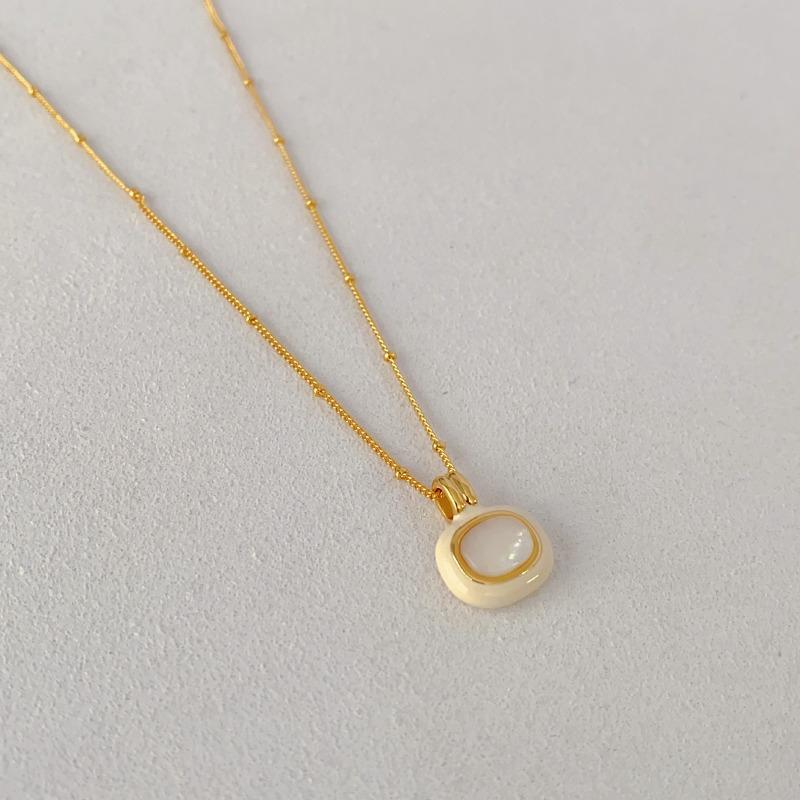 Meier Copper Plated with Real Gold Inlaid with White Butterfly Mother-of-pearl Malachite Oil Drop Necklace Ring