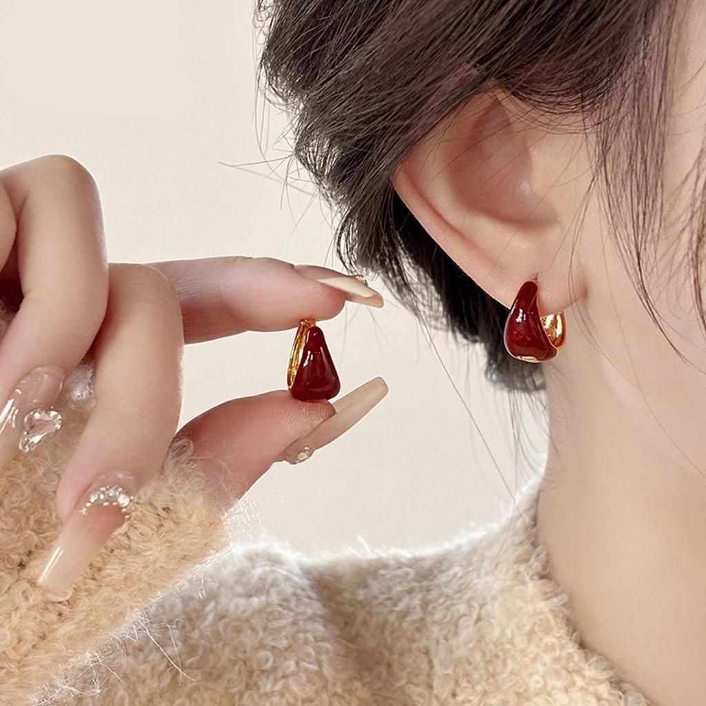 Retro red ear buckle earrings