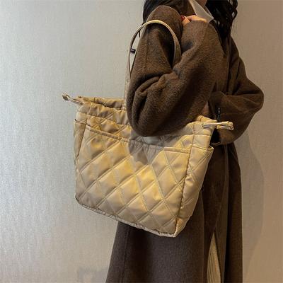 Large-capacity Portable Tote Bag, Student Class Bag, Autumn and Winter New Diamond Shoulder Bag, Women's Work Shopping Bag
