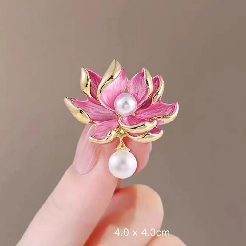 High-end Lotus Brooch Chinese-style Women's Cheongsam Brooch Pin Suit Jacket Button Pin Elegant and Ancient Style